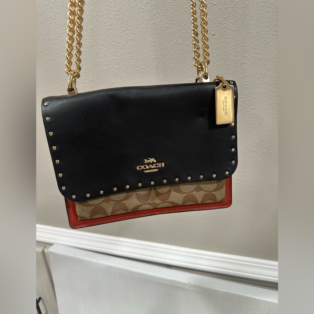 Coach Klare Crossbody Bag In Signature With Rivets - Picture 8 of 16